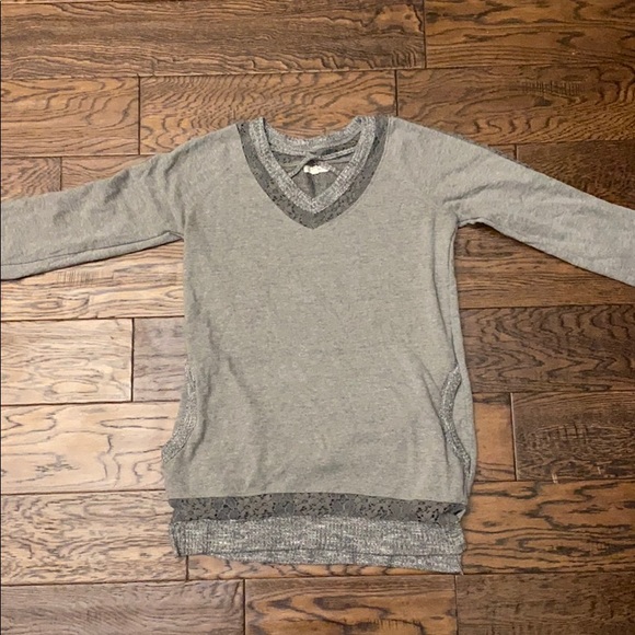 Maurices Gray Shirt - Picture 1 of 2